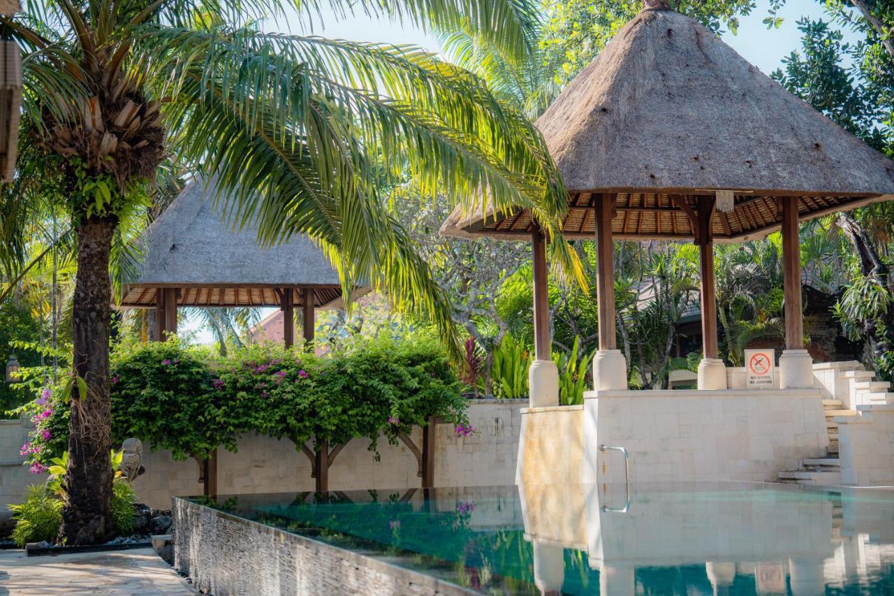 Griya Santrian A Beach Resort And Spa Санур Екстер'єр фото