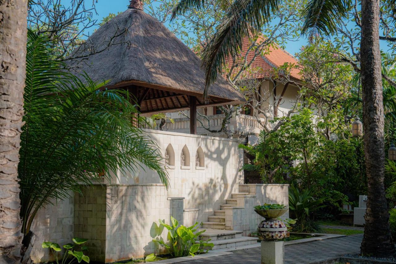 Griya Santrian A Beach Resort And Spa Санур Екстер'єр фото