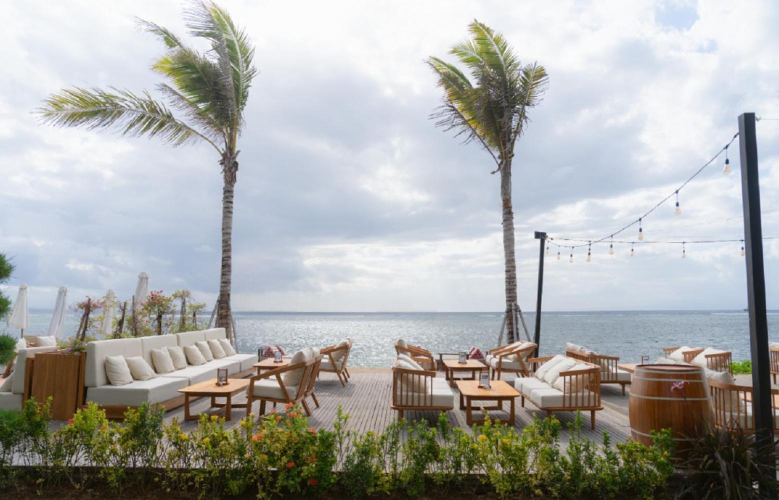 Griya Santrian A Beach Resort And Spa Санур Екстер'єр фото