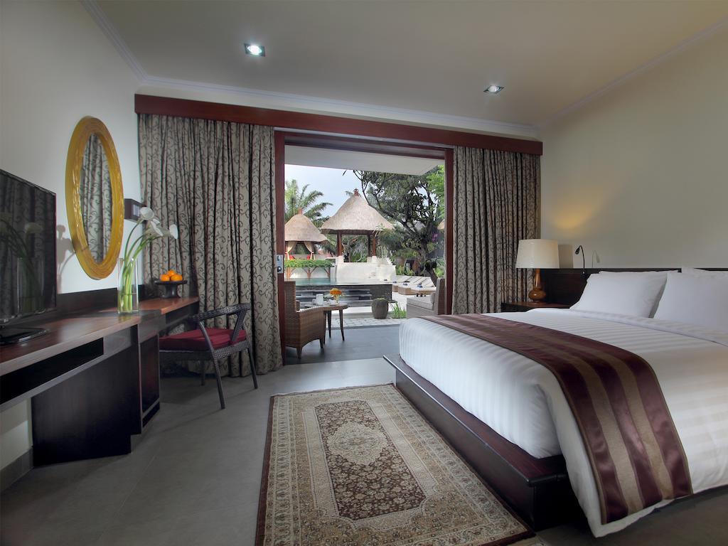 Griya Santrian A Beach Resort And Spa Санур Екстер'єр фото